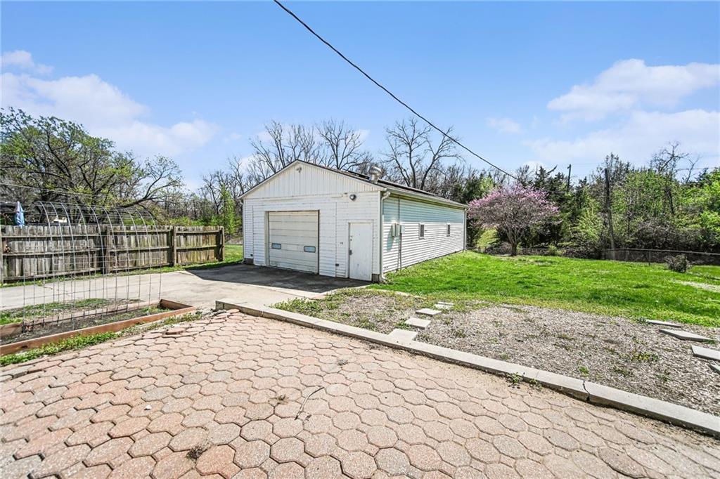 6403 120th Terrace Grandview, MO 64030 - Photo 25 of 53