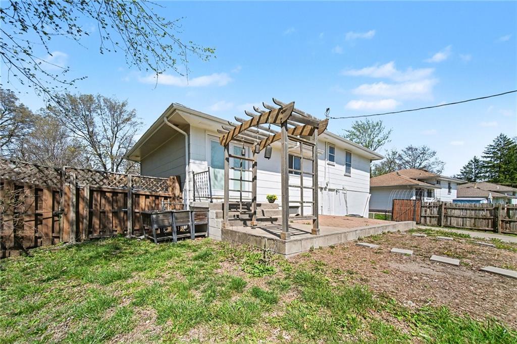 6403 120th Terrace Grandview, MO 64030 - Photo 39 of 53