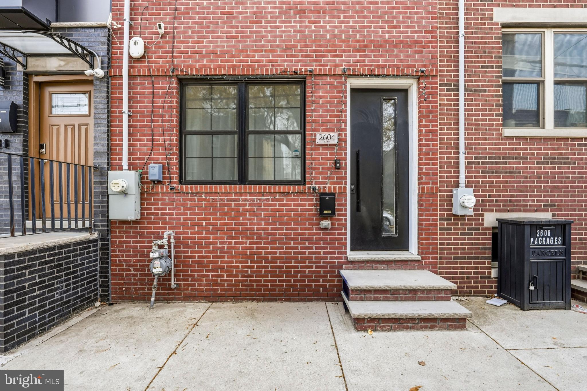 2604 Reed Street Philadelphia, PA 19146 - Photo 3 of 45 a front view of a house
