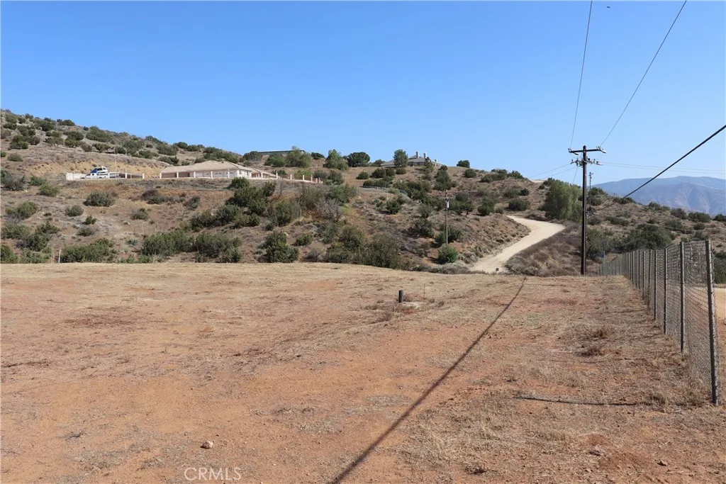 0 Hanawalt Road Santa Clarita, CA 91350 - Photo 18 of 18 a view of a dry yard
