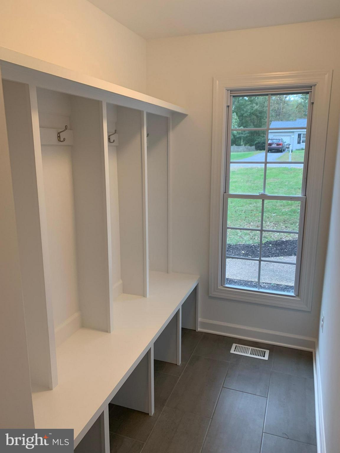 2313 Toddsbury Place Reston, VA 20191 - Photo 9 of 24 Mud room