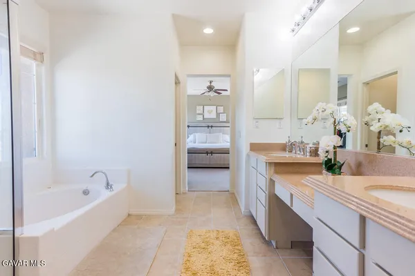 $885,000 | 20413 Janzer Court, Santa Clarita, CA 91350