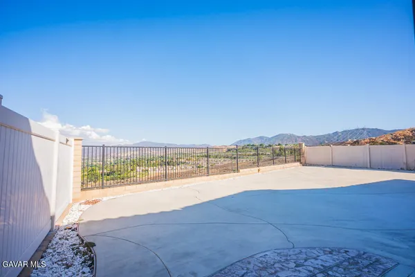 $885,000 | 20413 Janzer Court, Santa Clarita, CA 91350