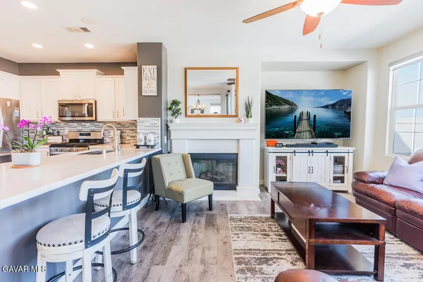 $885,000 | 20413 Janzer Court, Santa Clarita, CA 91350