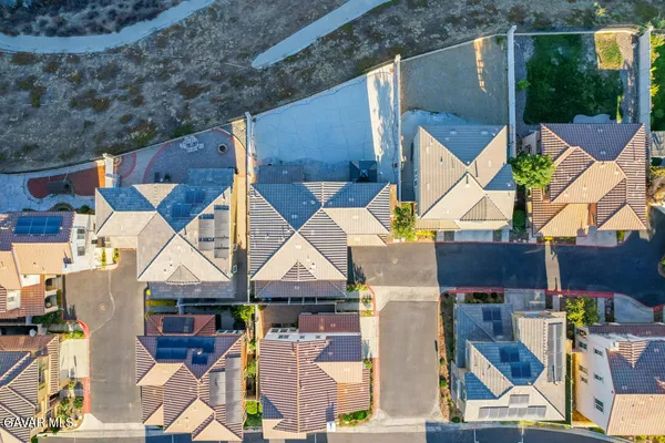 $885,000 | 20413 Janzer Court, Santa Clarita, CA 91350