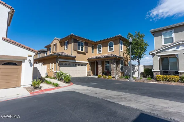 $885,000 | 20413 Janzer Court, Santa Clarita, CA 91350