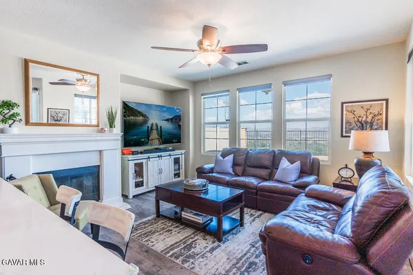 $885,000 | 20413 Janzer Court, Santa Clarita, CA 91350