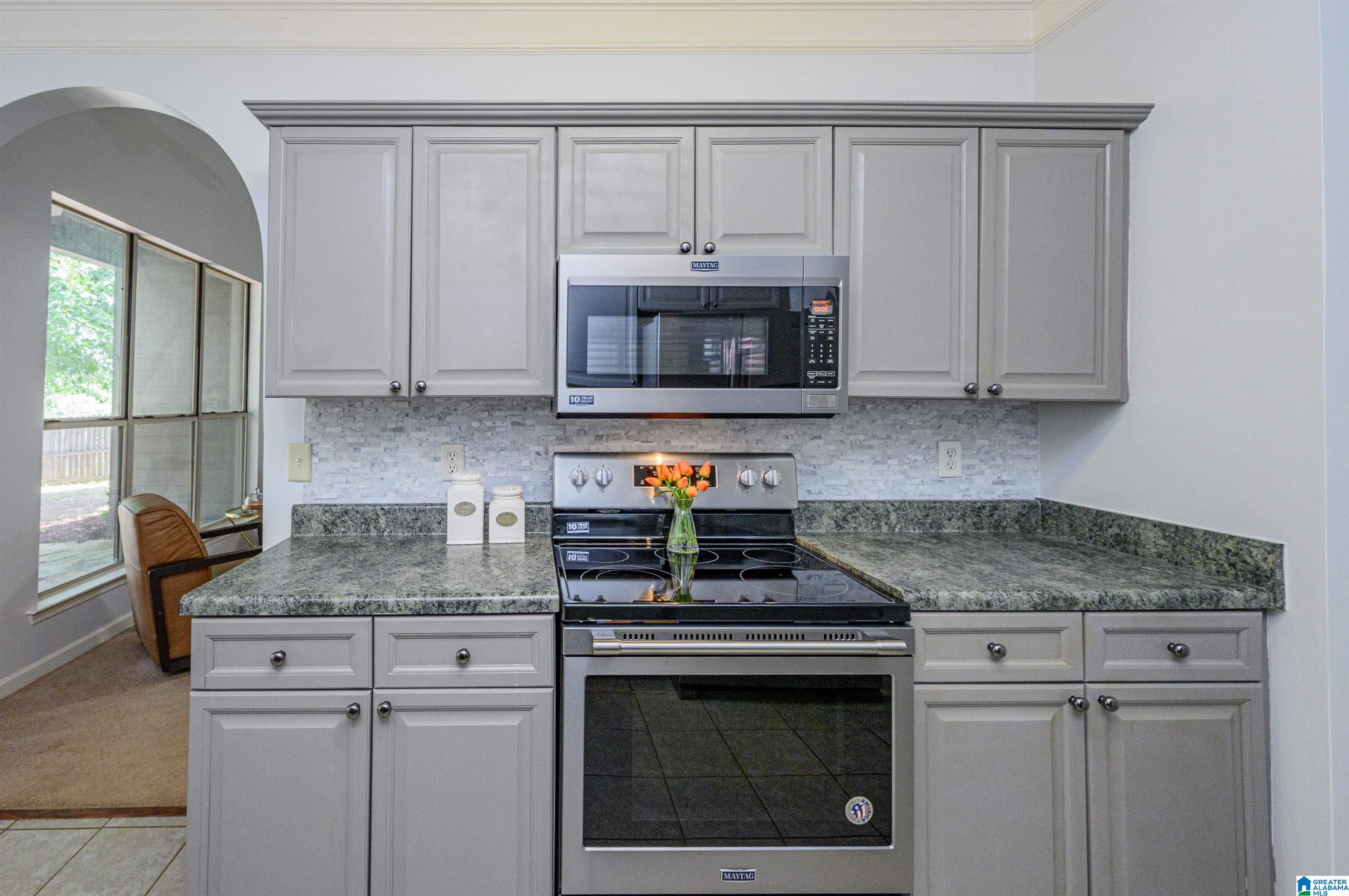688 Barkley Circle Alabaster, AL 35007 - Photo 10 of 34