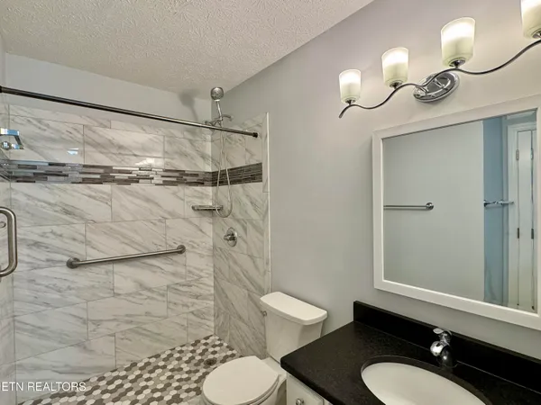 $2,200 | 101 Pinewood Drive, Lenoir City, TN 37771