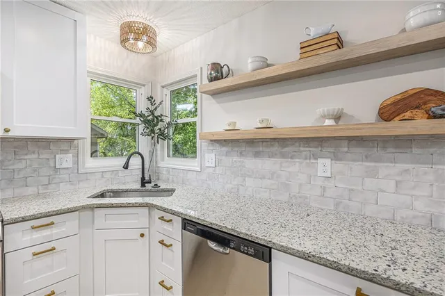 $525,000 | 1345 Northeast Foxwood Drive, Lee's Summit, MO 64086