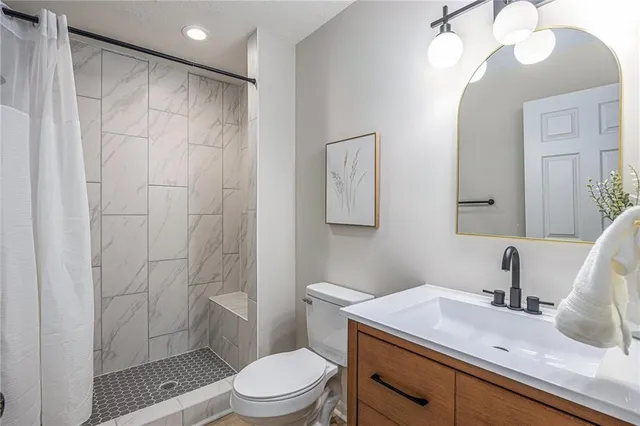 $525,000 | 1345 Northeast Foxwood Drive, Lee's Summit, MO 64086