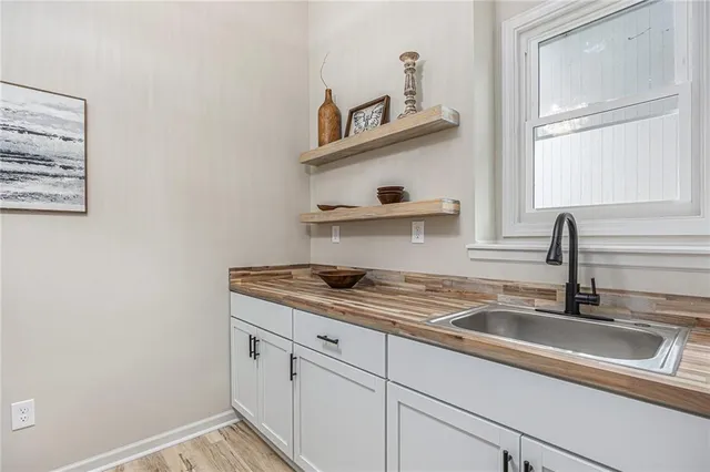 $525,000 | 1345 Northeast Foxwood Drive, Lee's Summit, MO 64086