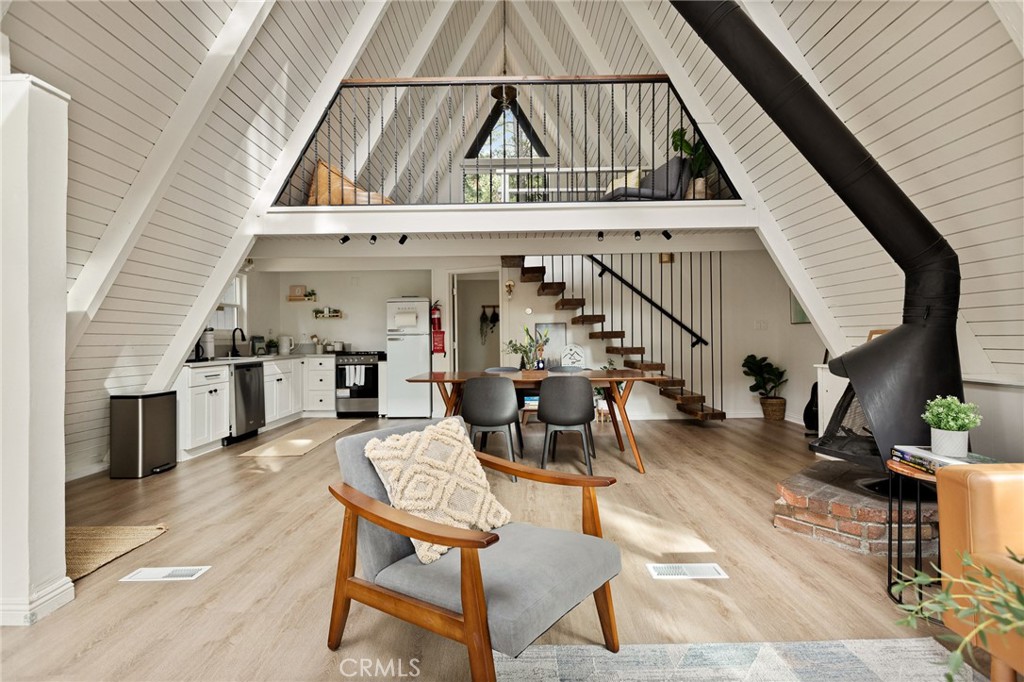 31442 Ocean View Drive Running Springs, CA 92382 - Photo 4 of 26