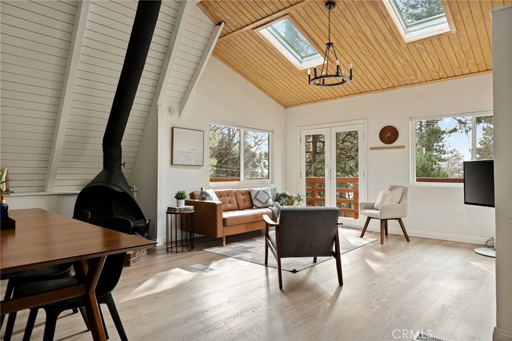 31442 Ocean View Drive Running Springs, CA 92382 - Photo 6 of 26