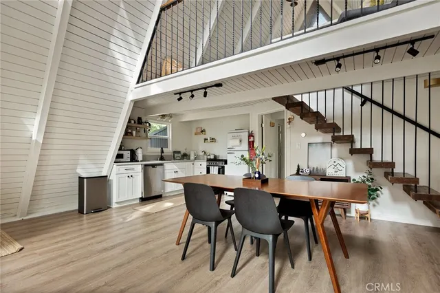 $385,000 | 31442 Ocean View Drive, Running Springs, CA 92382