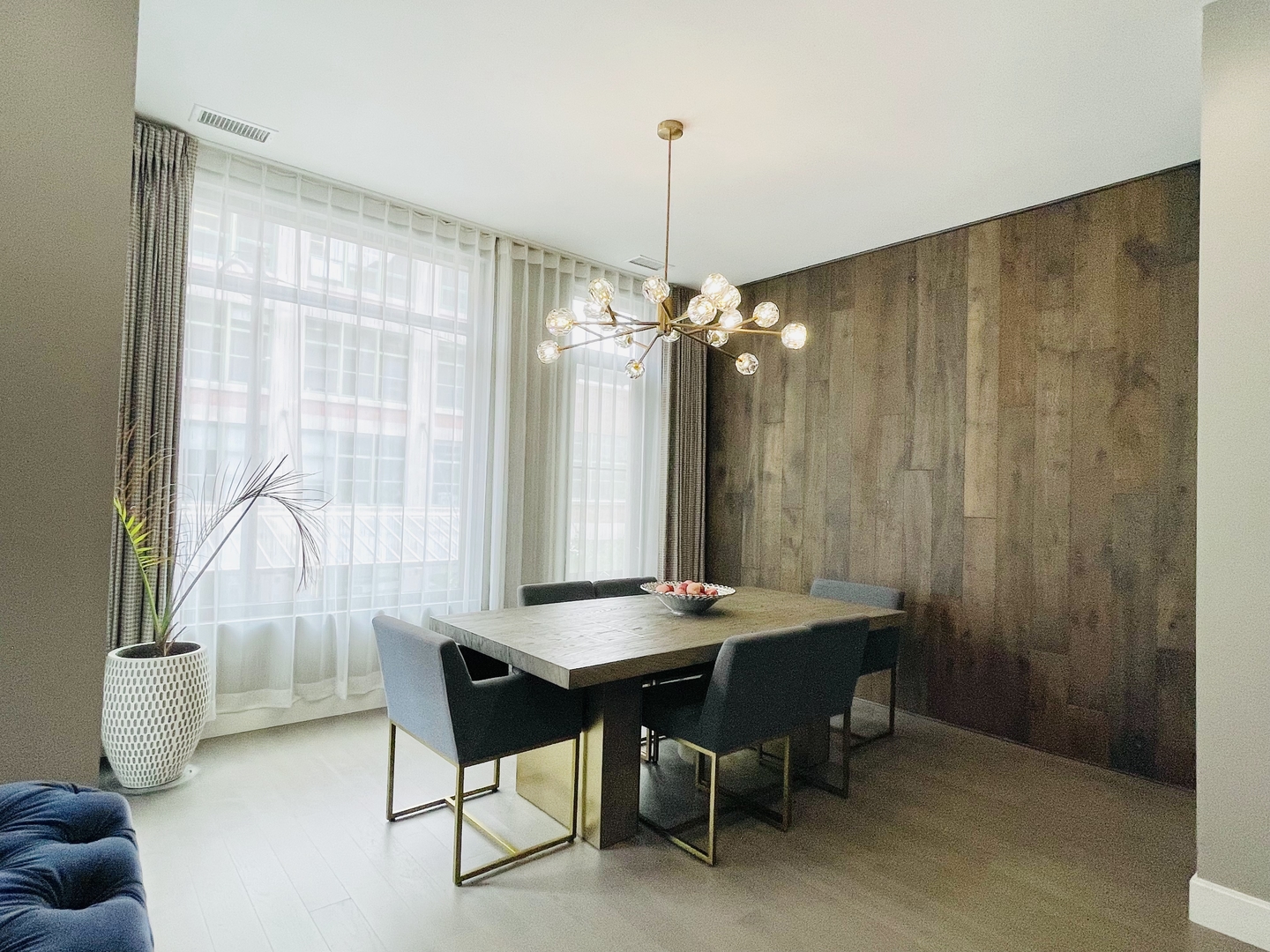 28 North Carpenter Street, Unit 2N Chicago, IL 60607 - Photo 7 of 30 a dining room with furniture and window