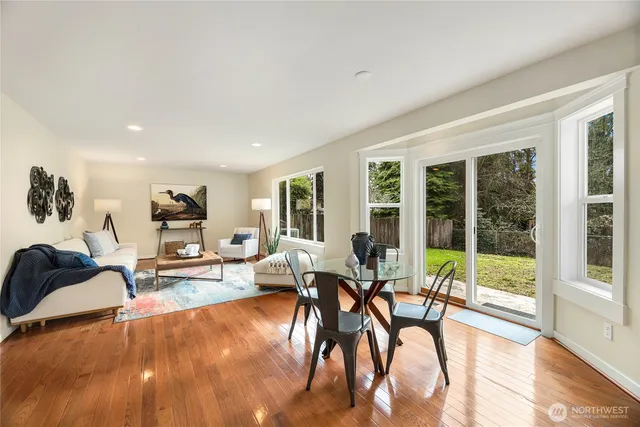 $947,000 | 215 Southwest 144th Street, Burien, WA 98166