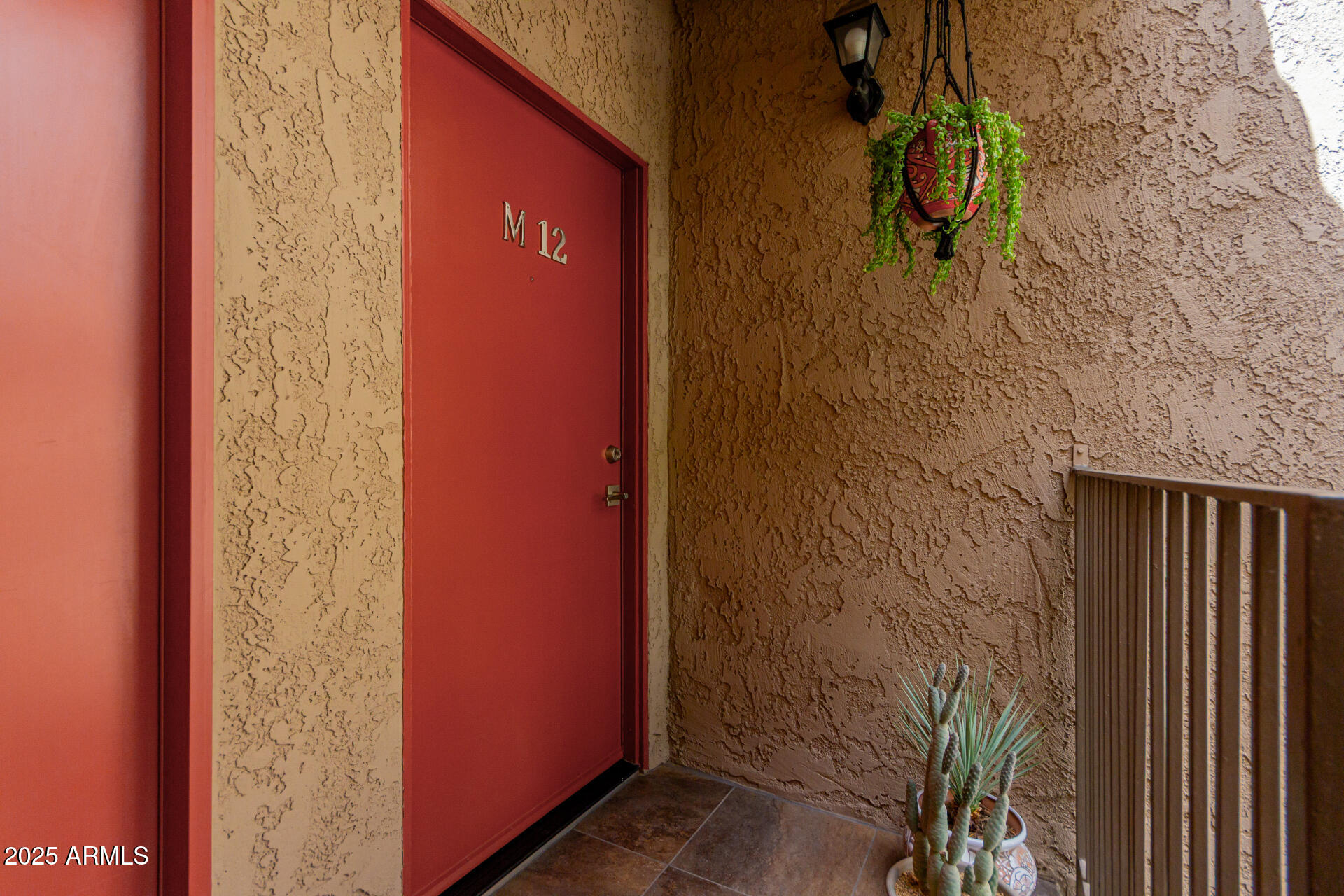 5525 East Thomas Road, Unit M12 Phoenix, AZ 85018 - Photo 25 of 42 front door
