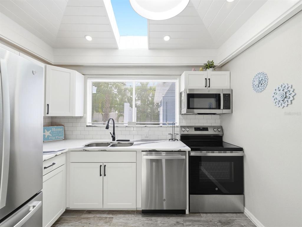 1207 1st Street Indian Rocks Beach, FL 33785 - Photo 15 of 60