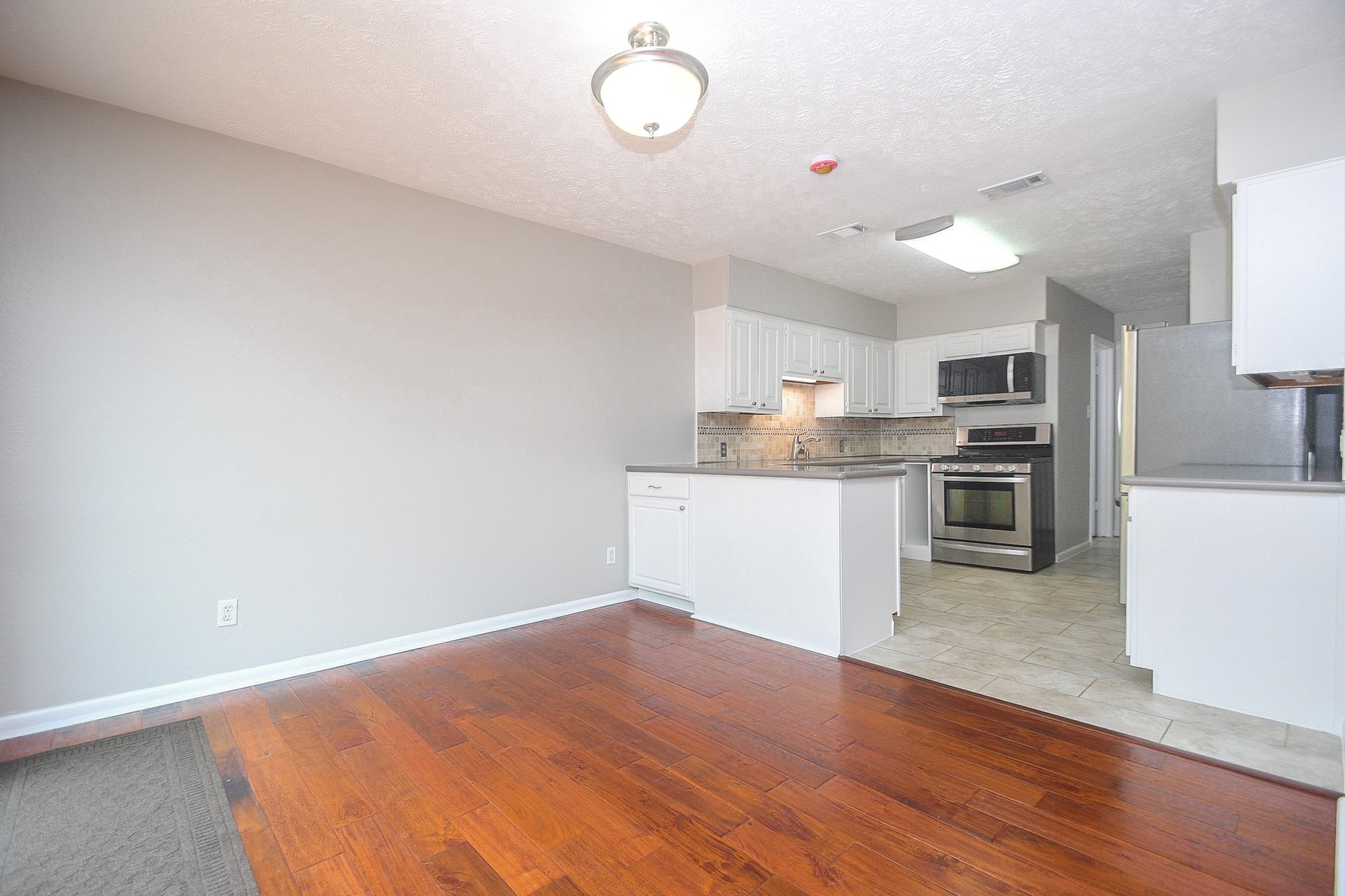 239 Malone Street, Unit B Houston, TX 77007 - Photo 8 of 35