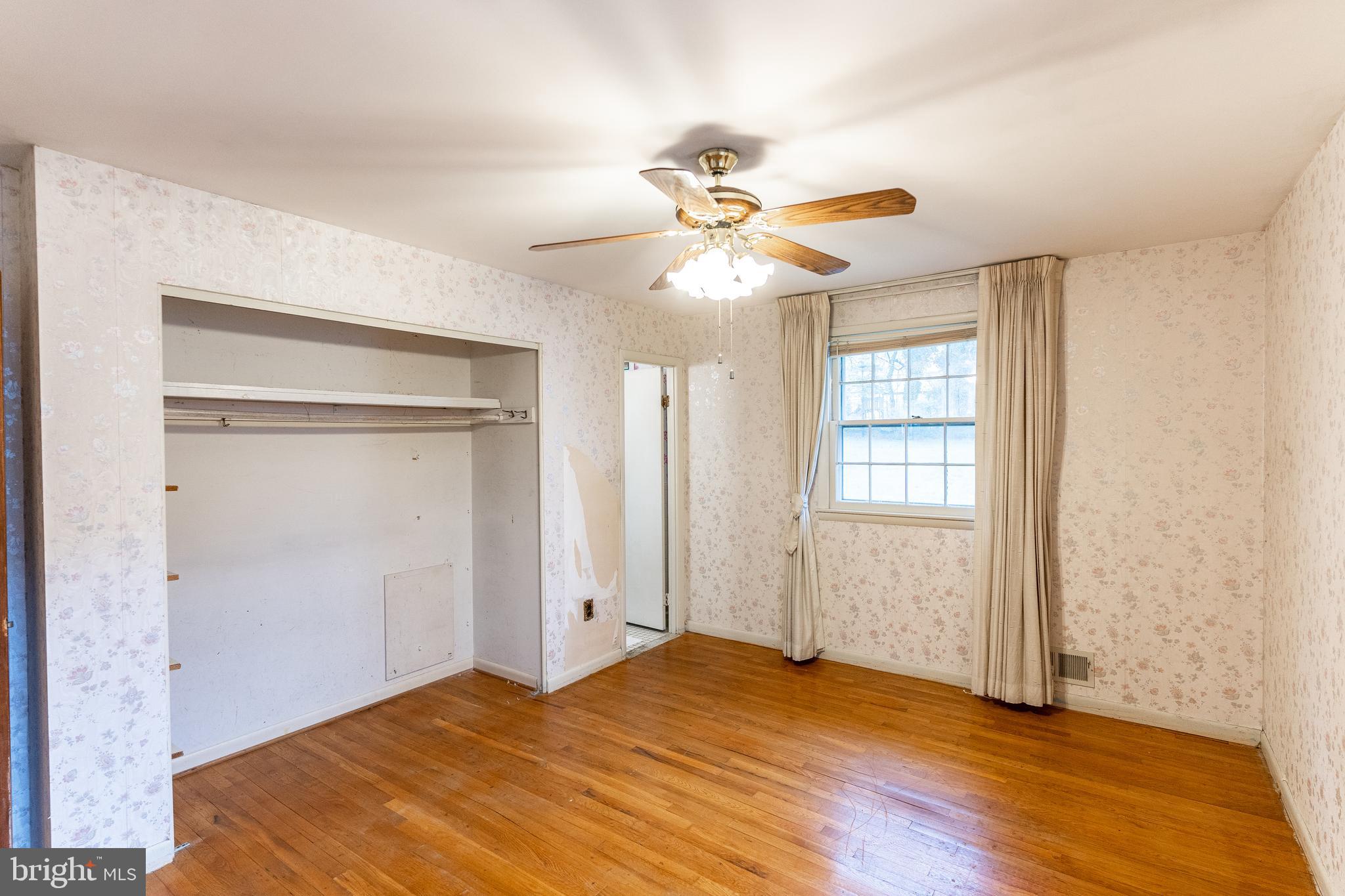 11407 Newport Mill Road Silver Spring, MD 20902 - Photo 13 of 26 Primary Suite