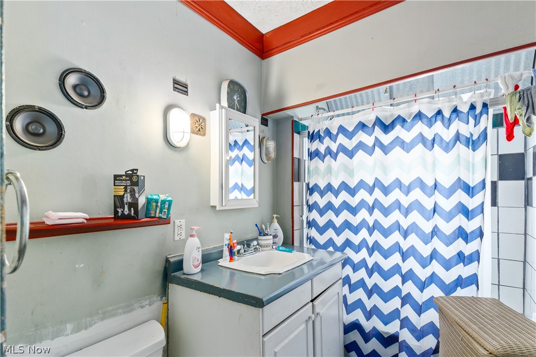 3918 Riverside Avenue Cleveland, OH 44109 - Photo 12 of 27 Gallery Image 12