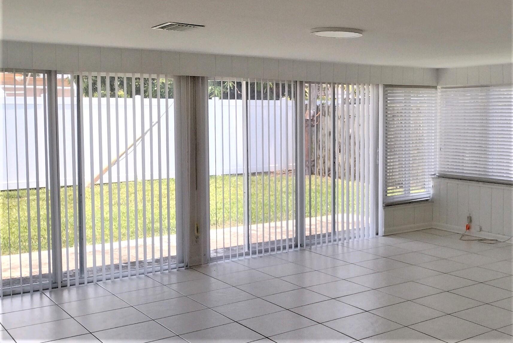 2145 Northeast 4th Court Boca Raton, FL 33431 - Photo 5 of 14 Family Room