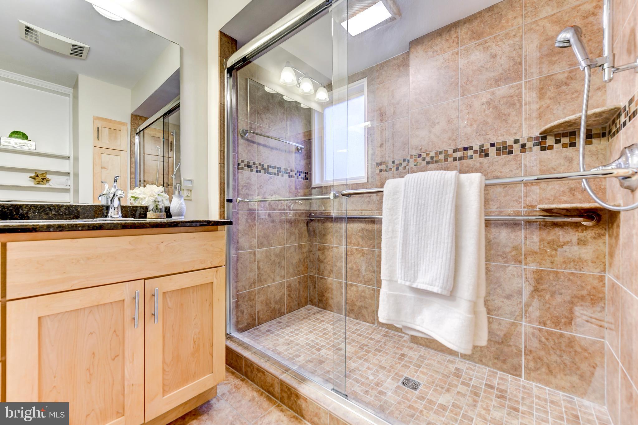 8607 Bells Mill Road Potomac, MD 20854 - Photo 16 of 41