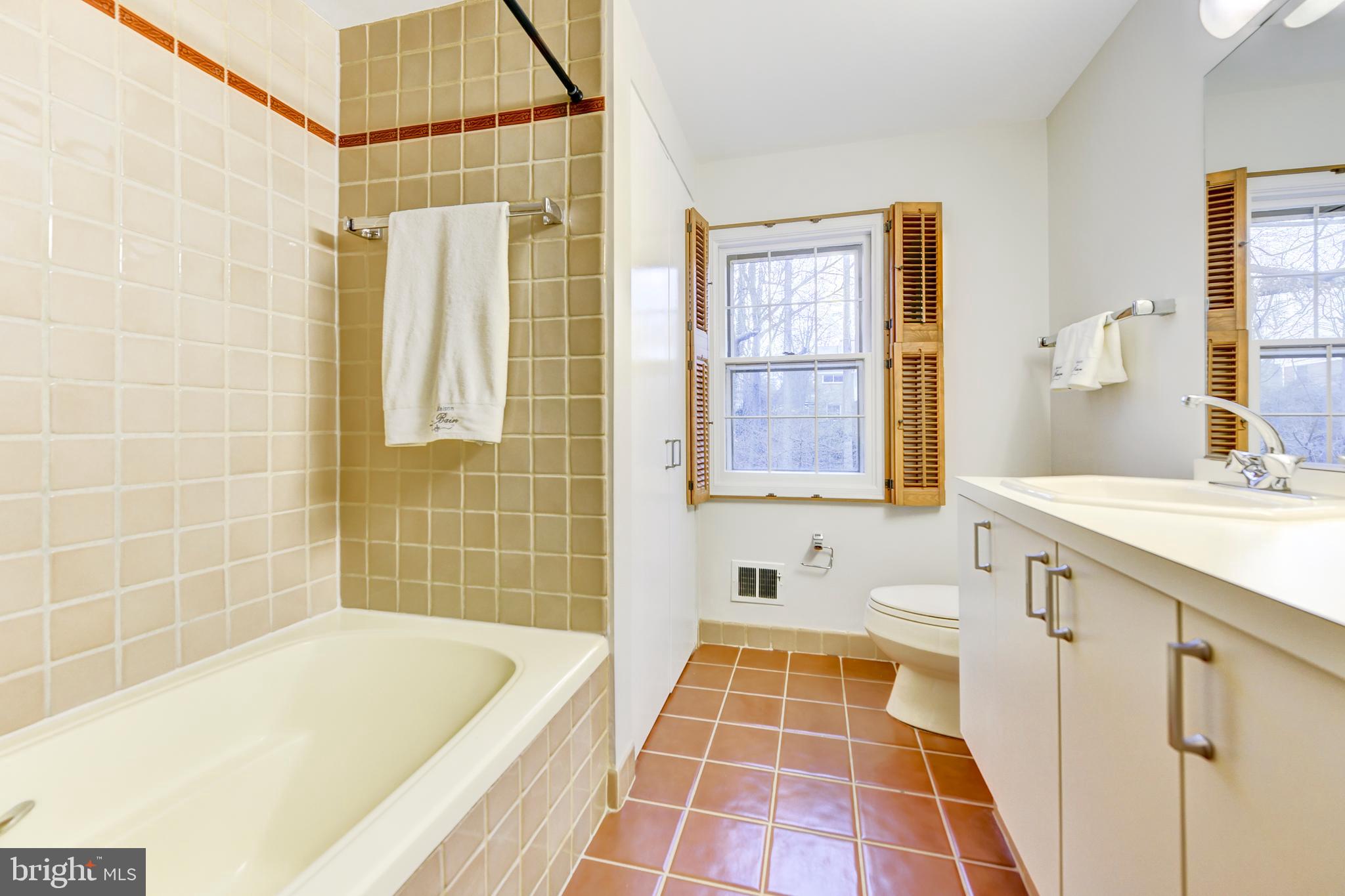 8607 Bells Mill Road Potomac, MD 20854 - Photo 32 of 41 bathroom 3