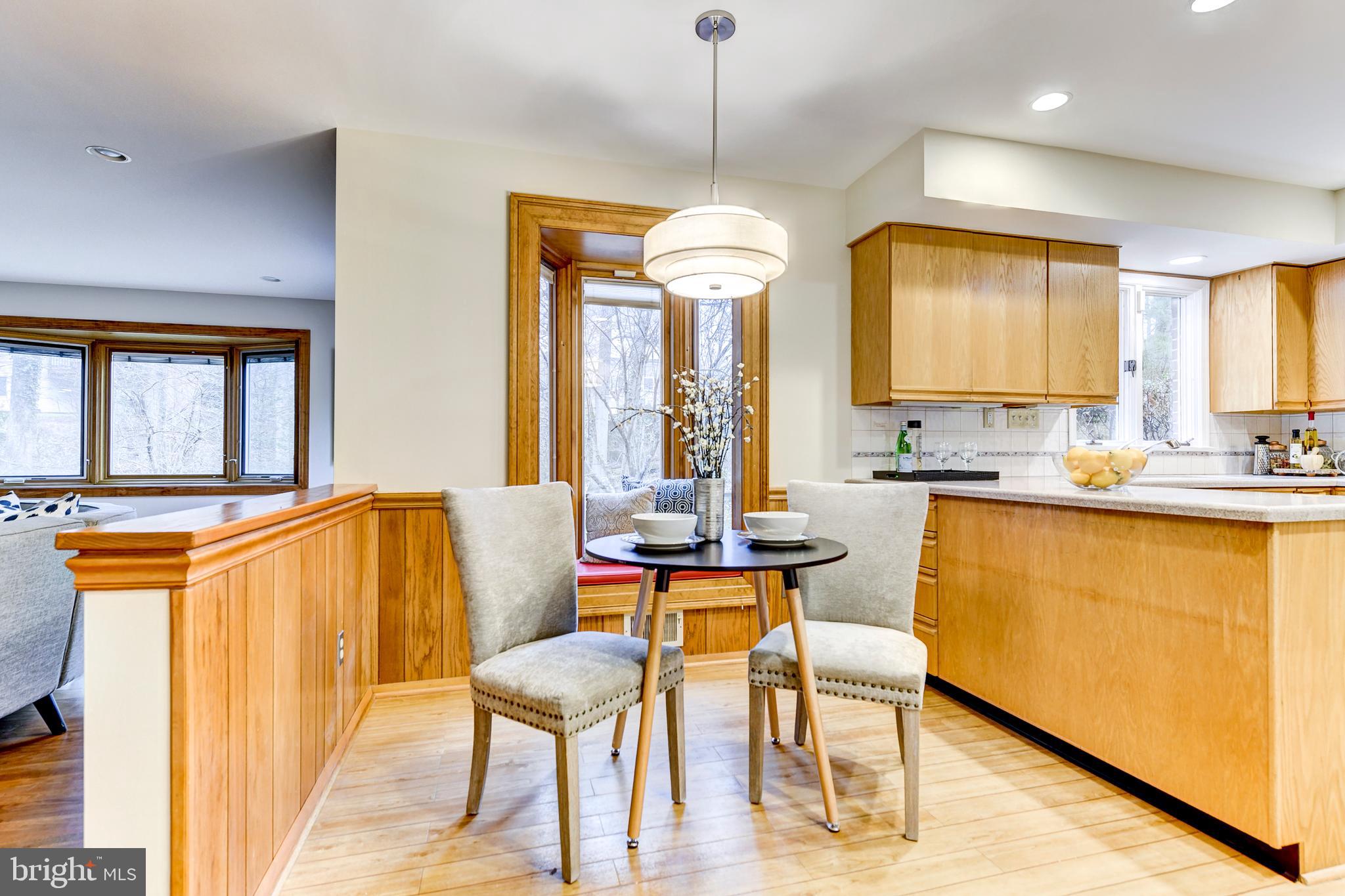 8607 Bells Mill Road Potomac, MD 20854 - Photo 9 of 41