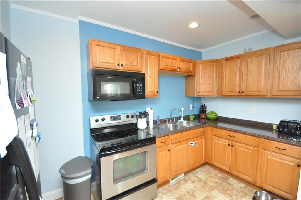 4035 Brandon Road Brighton Heights, PA 15212 - Photo 7 of 19 Gallery Image 7