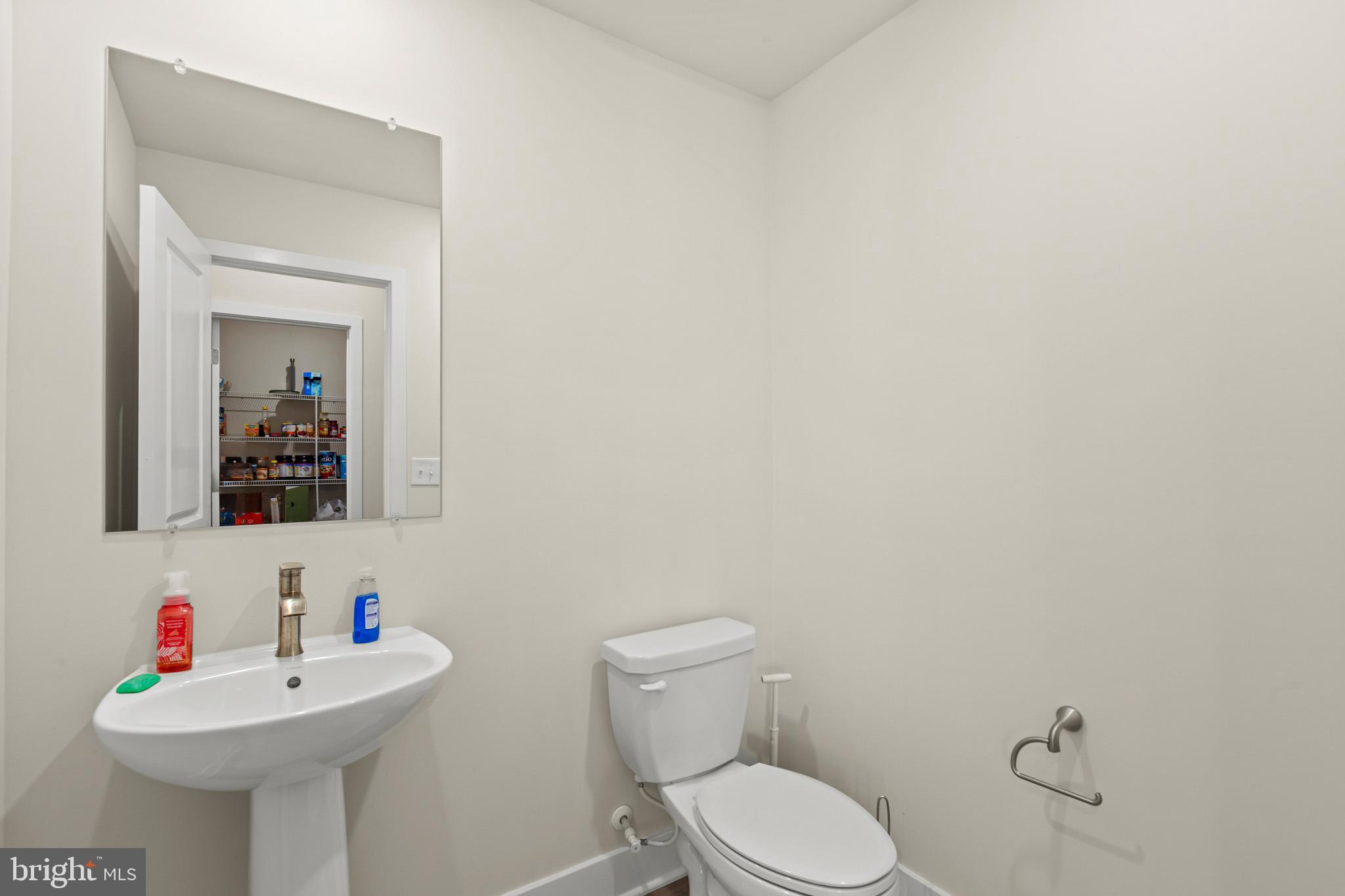 23662 Goodwill Way California, MD 20619 - Photo 12 of 31 Main level powder room