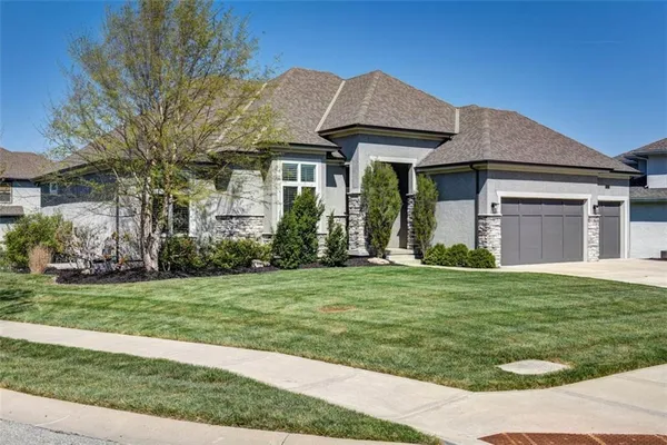 $975,000 | 15120 Carter Street, Overland Park, KS 66221