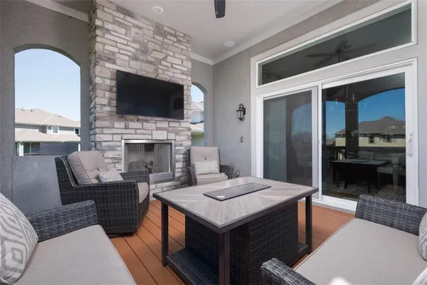 $975,000 | 15120 Carter Street, Overland Park, KS 66221