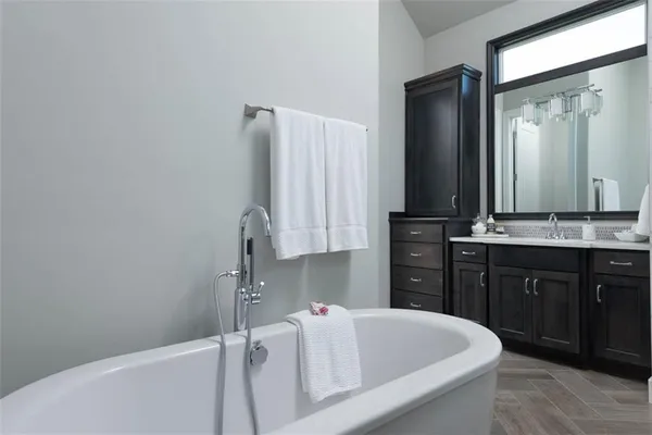 $975,000 | 15120 Carter Street, Overland Park, KS 66221