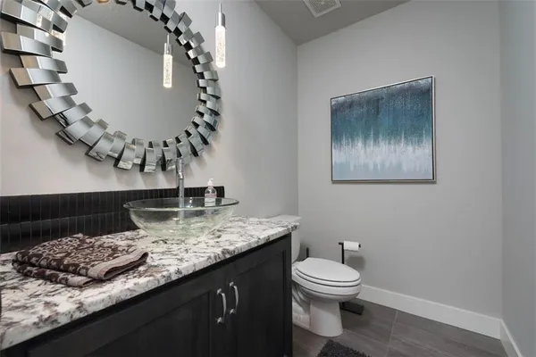 $975,000 | 15120 Carter Street, Overland Park, KS 66221
