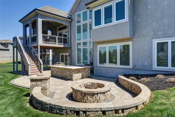 $975,000 | 15120 Carter Street, Overland Park, KS 66221