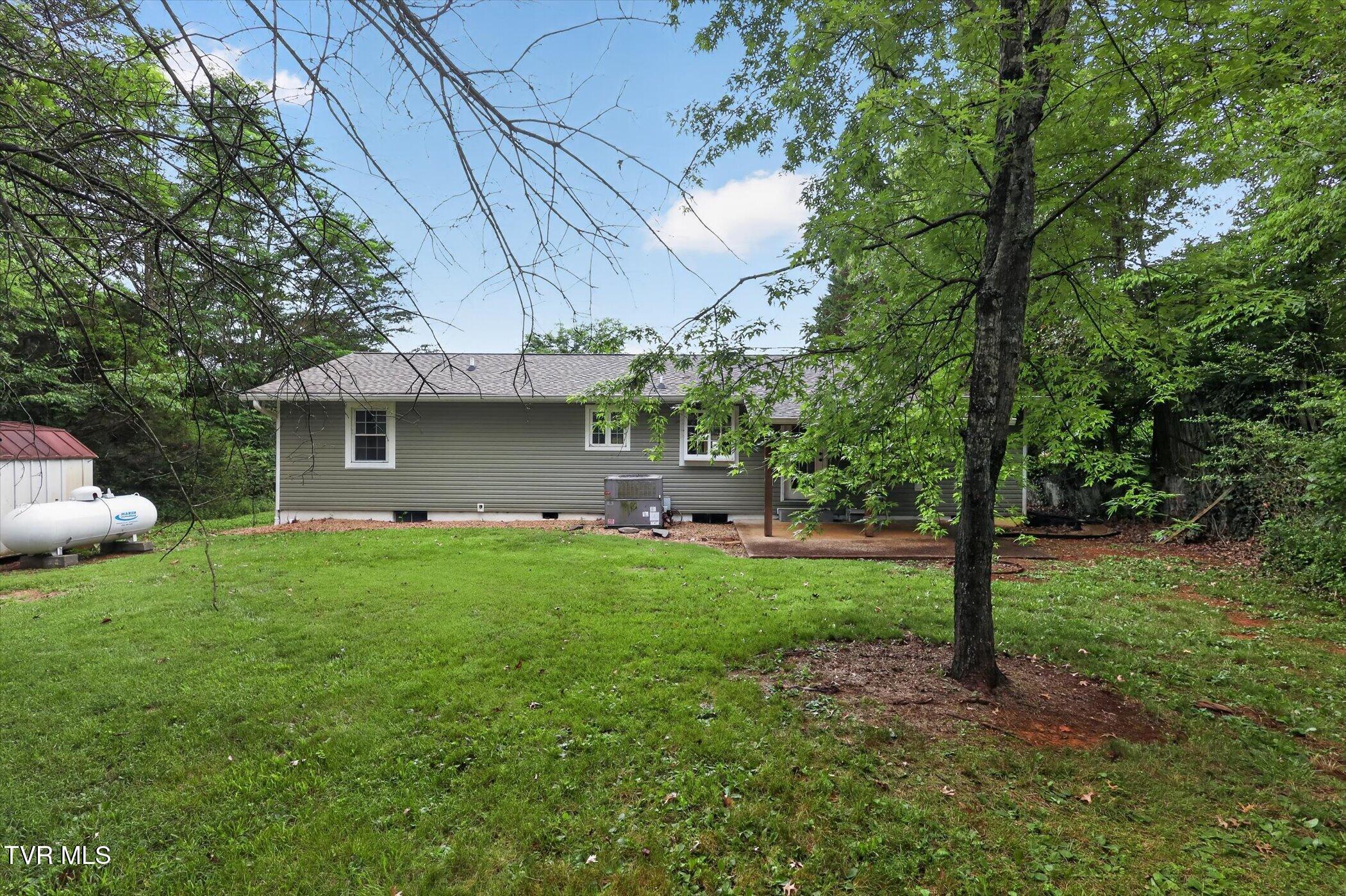1213 East Church Street Greeneville, TN 37745 - Photo 28 of 30 28-1213-E-Church-St-WindowStill-Photogra