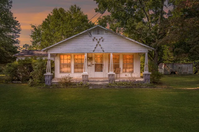 $240,000 | 8615 Highway 301, Trenton, GA 30752