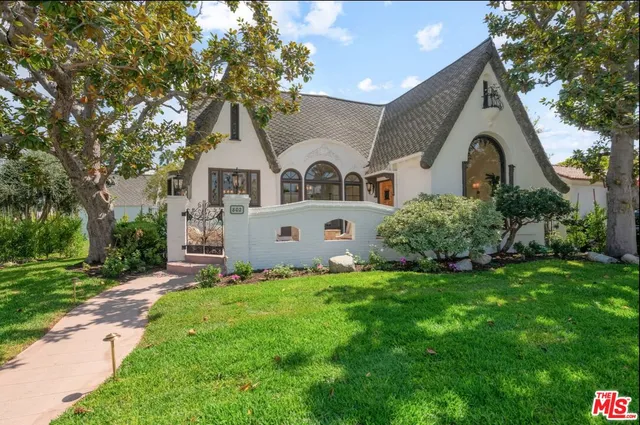 $2,995,000 | 802 South Cochran Avenue, Los Angeles, CA 90036