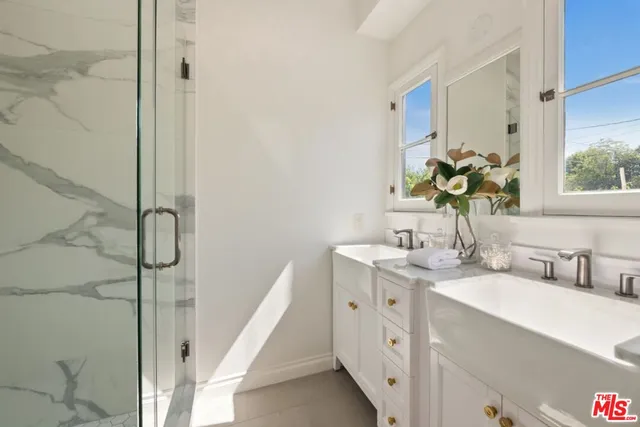 $2,995,000 | 802 South Cochran Avenue, Los Angeles, CA 90036