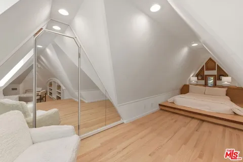 $2,995,000 | 802 South Cochran Avenue, Los Angeles, CA 90036