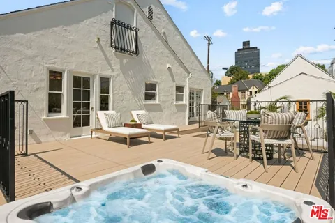 $2,995,000 | 802 South Cochran Avenue, Los Angeles, CA 90036