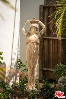 $2,995,000 | 802 South Cochran Avenue, Los Angeles, CA 90036