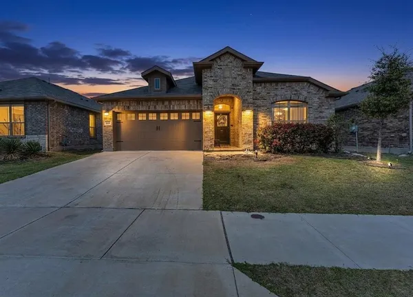 $380,000 | 232 Drumcliffe Drive, Fort Worth, TX 76052