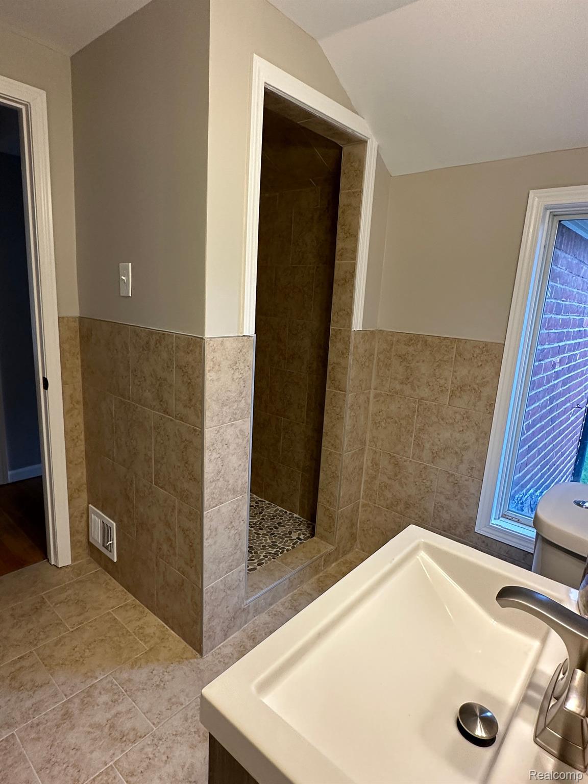 20480 Picadilly Road Detroit, MI 48221 - Photo 24 of 29 Gallery Image 24