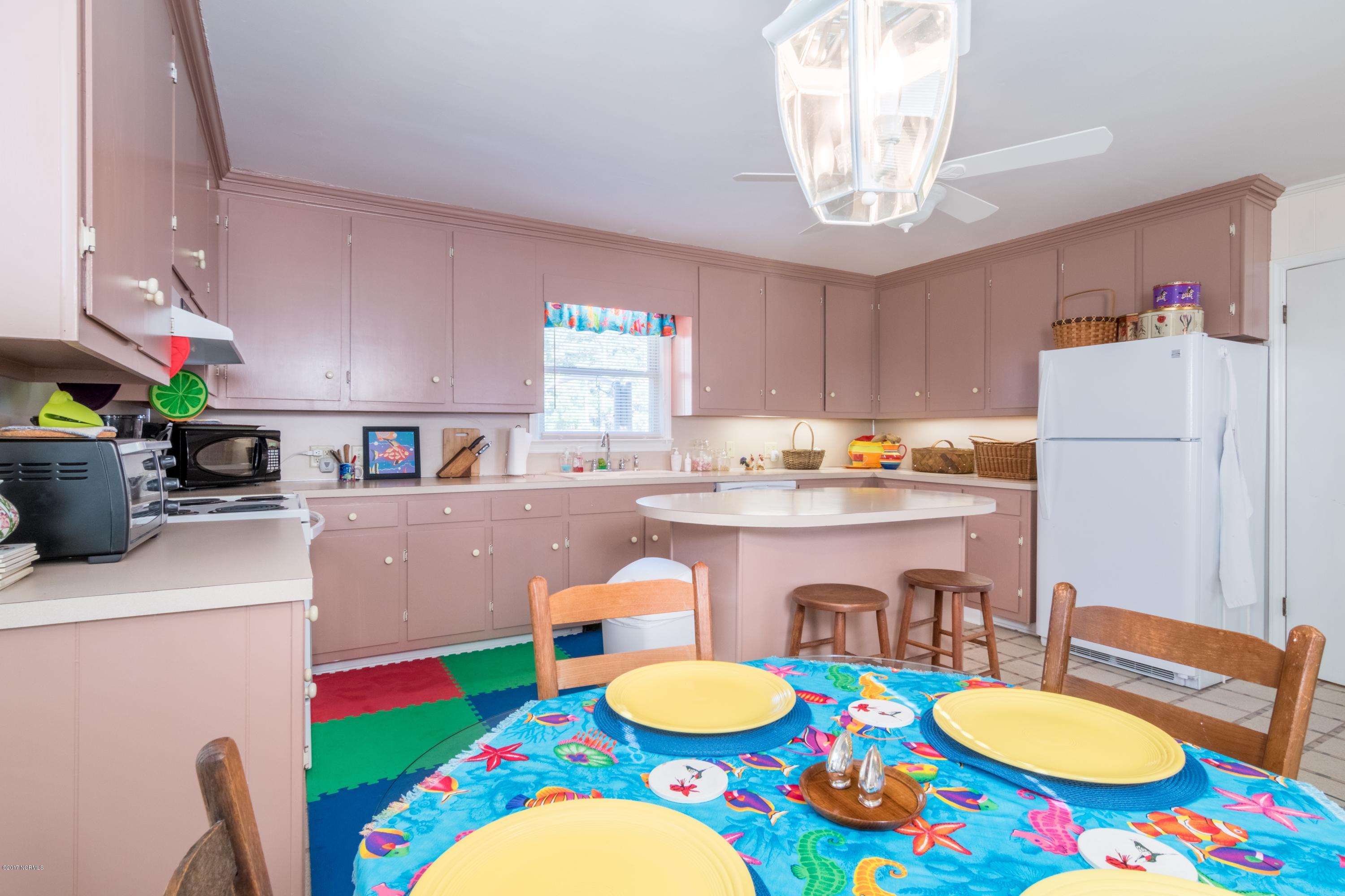 837 Pinecrest Road Bath, NC 27808 - Photo 13 of 33 015eatinkitchen