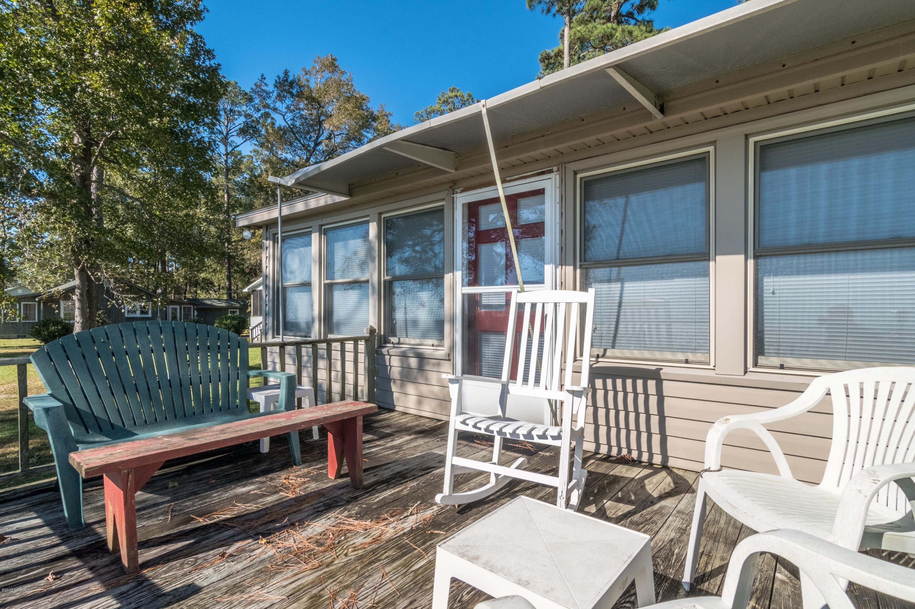 837 Pinecrest Road Bath, NC 27808 - Photo 30 of 33 037waterfrontporch