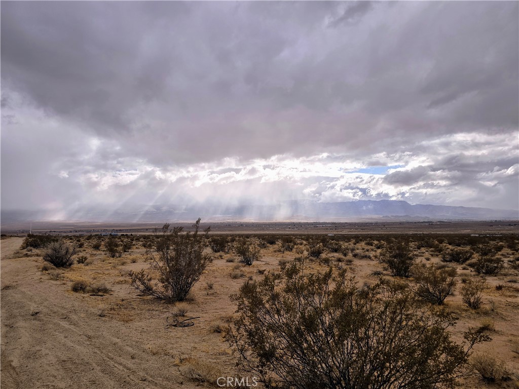 0 Stellar Road Lucerne Valley, CA 92356 - Photo 8 of 13 a view of an ocean