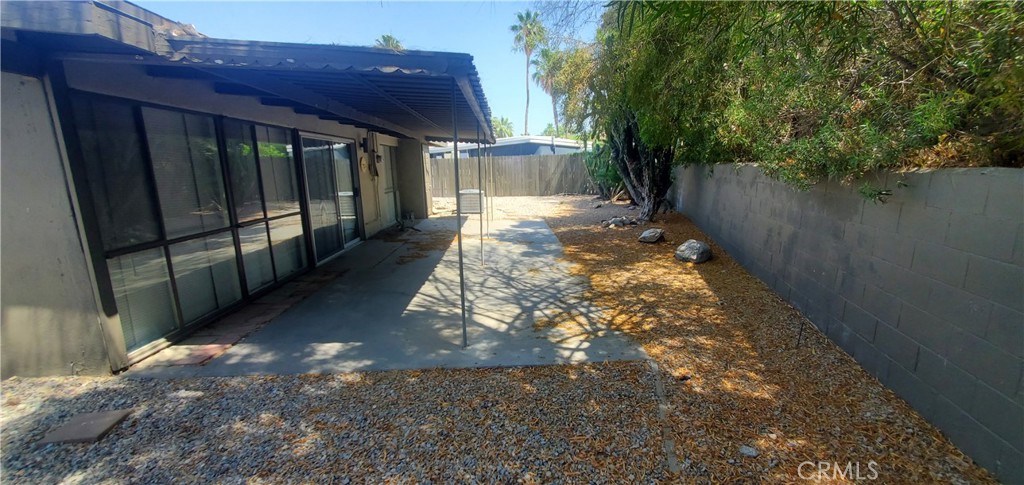 71739 Tunis Road Rancho Mirage, CA 92270 - Photo 7 of 20 Backyard